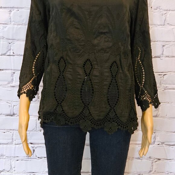 BANANA REPUBLIC - Beautiful black lace hem top (silk & cotton) - Picture 4 of 8